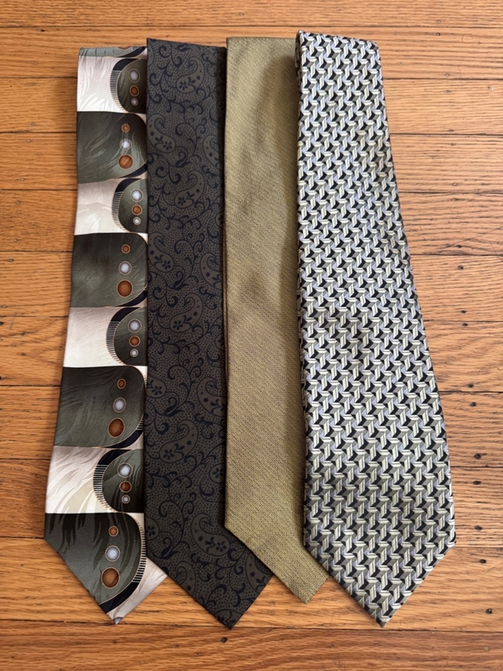Olive Men's Tie Set